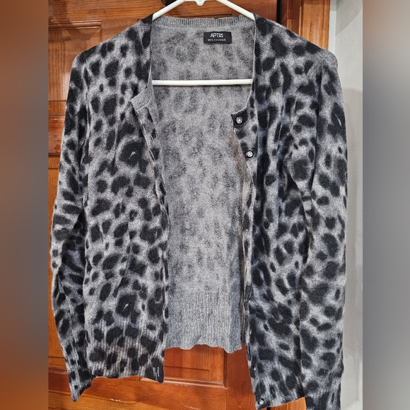 Apt 9 Women's S Cashmere Leopard Cardigan - Picture 1 of 2